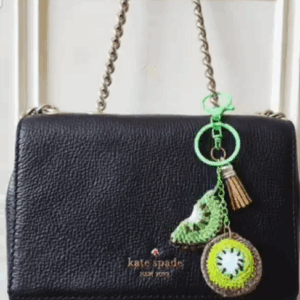 Bag charm: Kiwi fruit