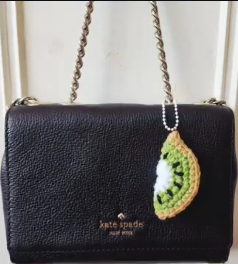 Bag charm: Kiwi wedge