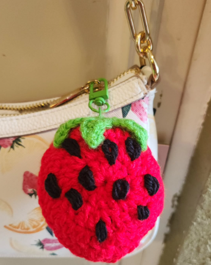 Bag charm: Strawberry