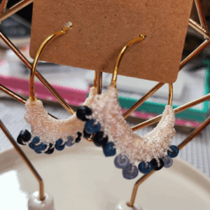 Hoop earrings: Blue beads