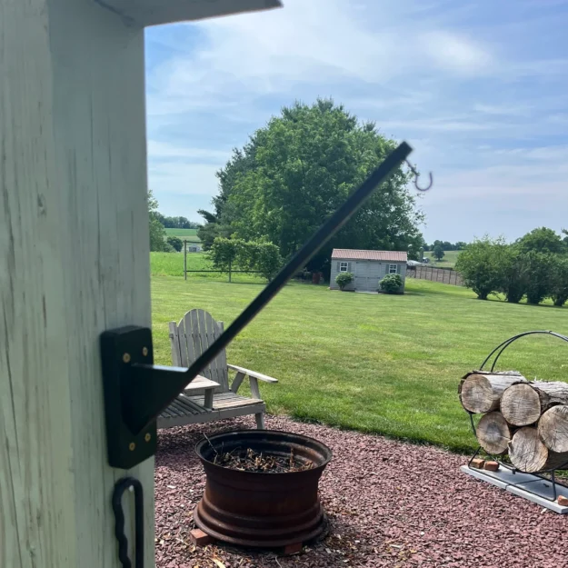 2.99 Simple Spinner Hanger for displaying from a wall or post.