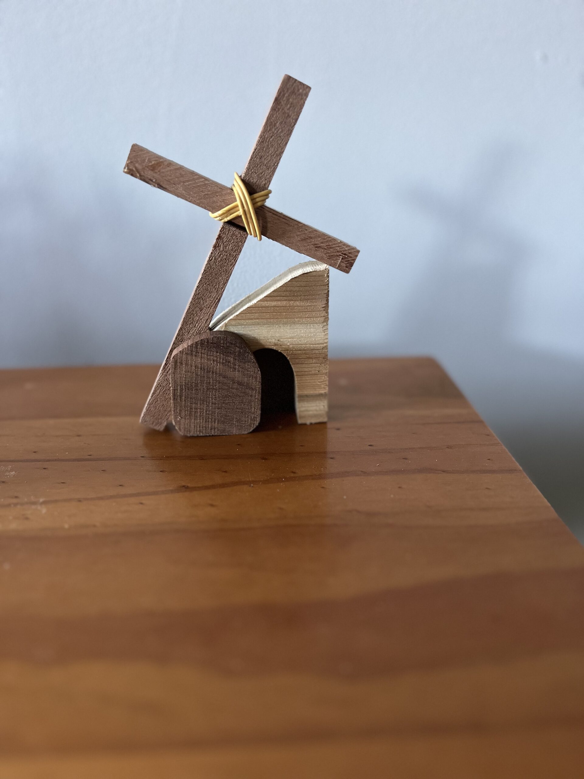 Cross and Empty Tomb Christian Resurrection Display - Image 4