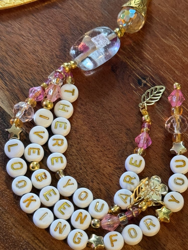 Romantasy Beaded Bookmark | Handmade Gold‑Tone Bookmark for Romance & Fantasy Readers