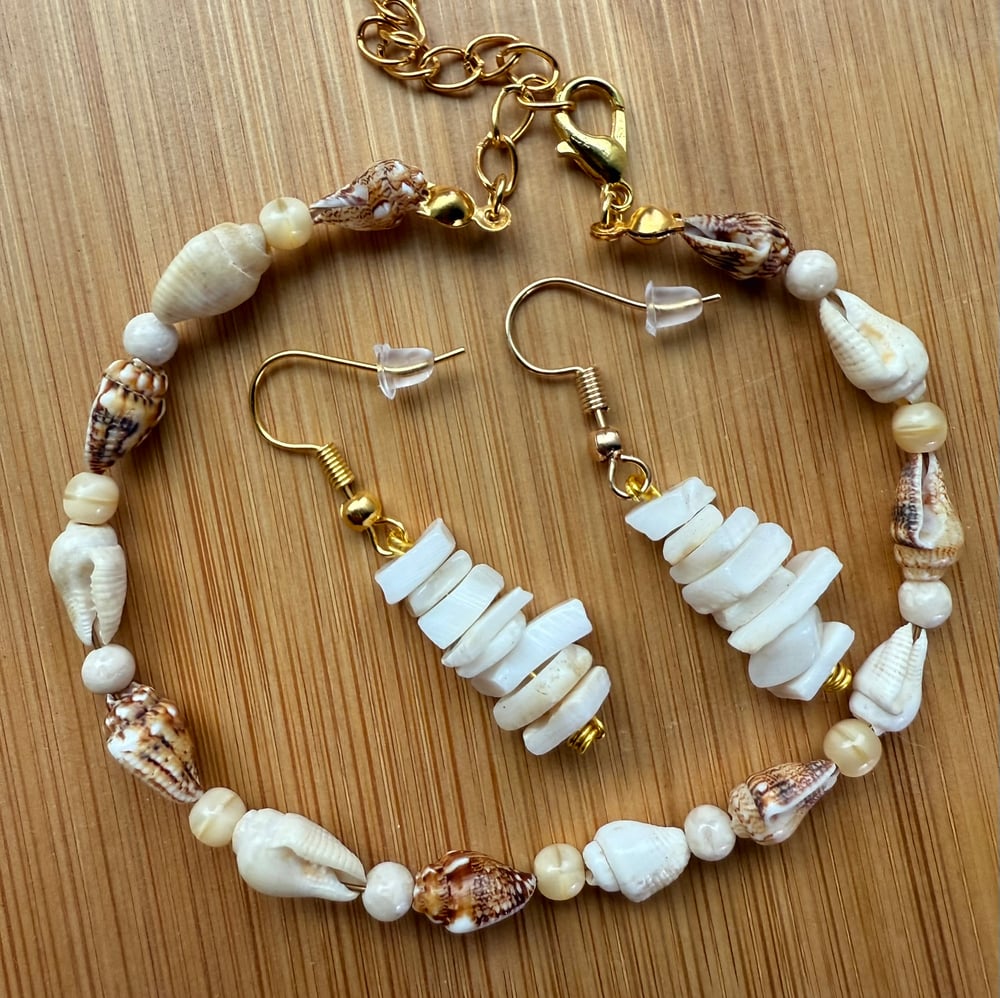 Natural Seashell Bracelet & Earrings Set | Choose Silver or Gold Finish | Ready to Ship
